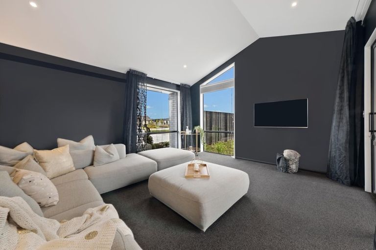 Photo of property in 18 Fairmont Rise, West Melton, 7618