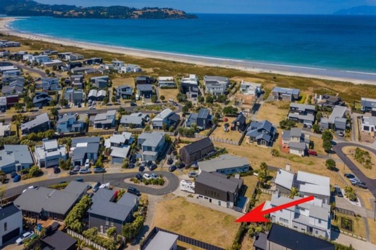 Photo of property in 14 Patiki Place, Omaha, 0986