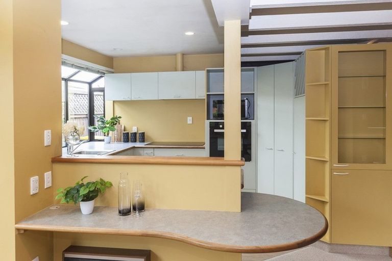 Photo of property in 31 Juniper Place, Burnside, Christchurch, 8053