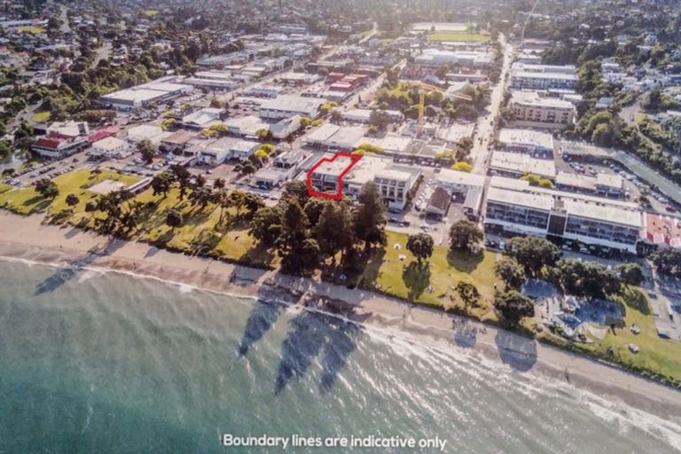 Photo of property in Esplanade Apartments, 6/16 Beach Front Lane, Browns Bay, Auckland, 0630