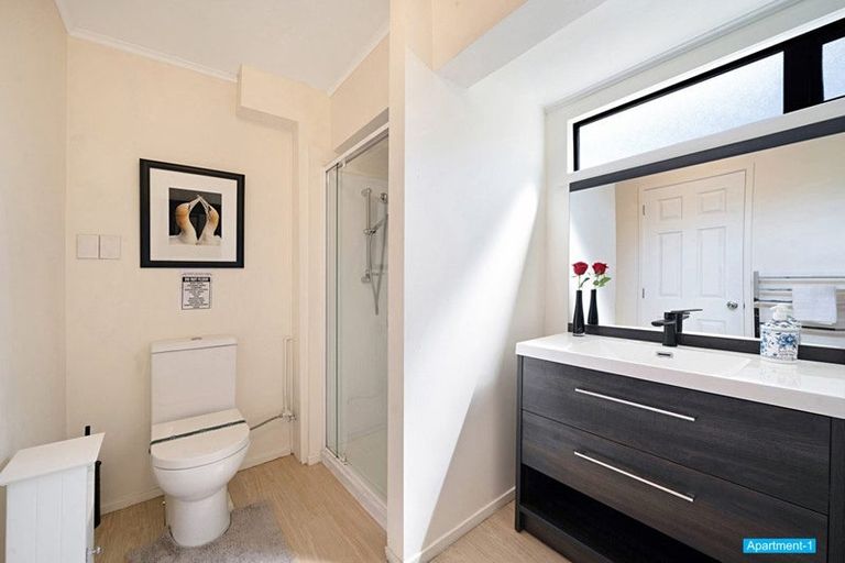 Photo of property in 18 Kitewaho Road, Swanson, Auckland, 0816