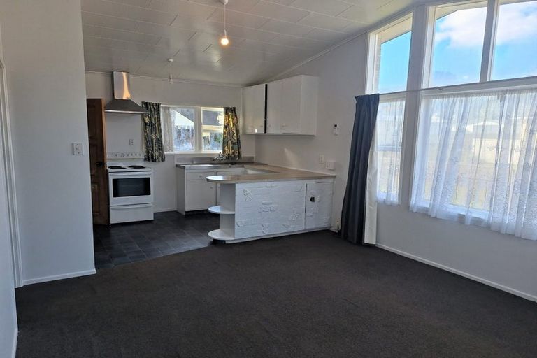 Photo of property in 21a Oregon Drive, Maoribank, Upper Hutt, 5018