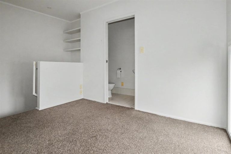 Photo of property in 24a/30 Westward Ho, Glen Eden, Auckland, 0602