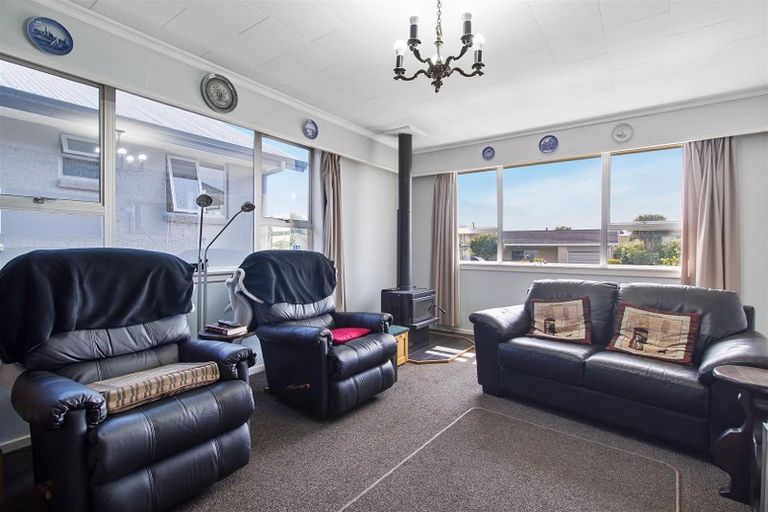 Photo of property in 3 Oxford Street, Waimate, 7924