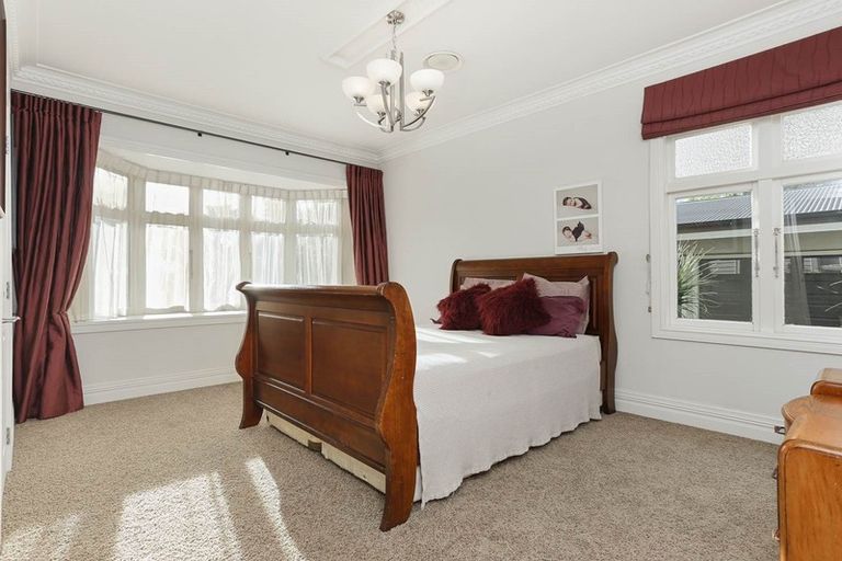 Photo of property in 186 Boord Crescent, Kumeu, 0891