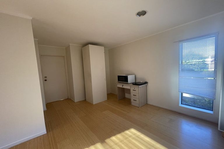 Photo of property in 1/143 Millhouse Drive, Golflands, Auckland, 2013