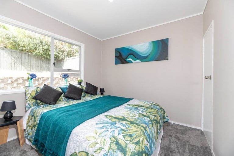 Photo of property in 2/34 Candia Road, Swanson, Auckland, 0614