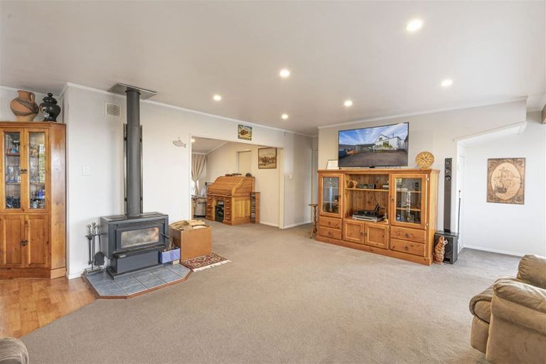 Photo of property in 457 Don Buck Road, Massey, Auckland, 0614