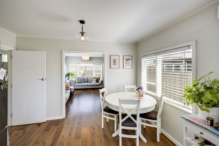 Photo of property in 11 Magdalen Crescent, Pirimai, Napier, 4112