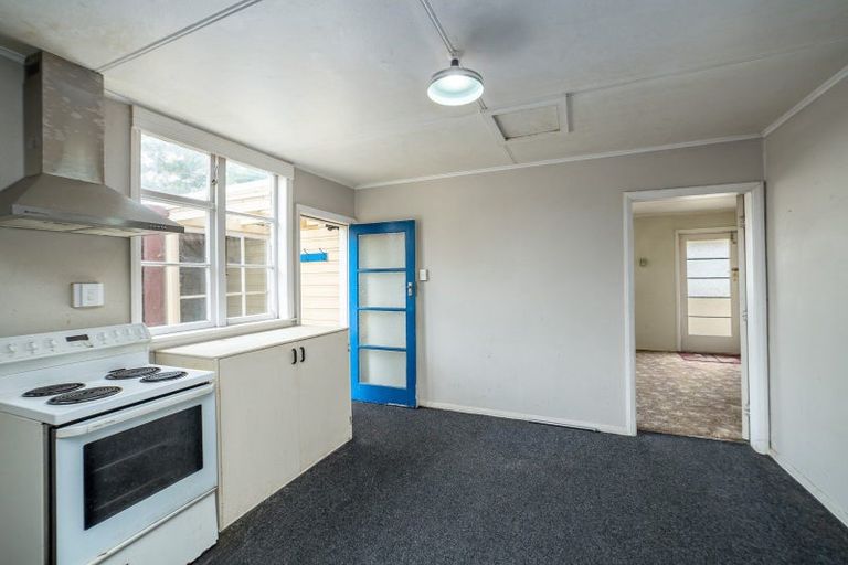 Photo of property in 1 Mckenzie Terrace, Carterton, 5713
