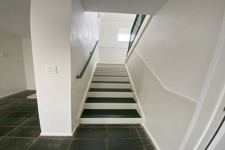 Photo of property in 2a Seaforth Avenue, Mangere Bridge, Auckland, 2022