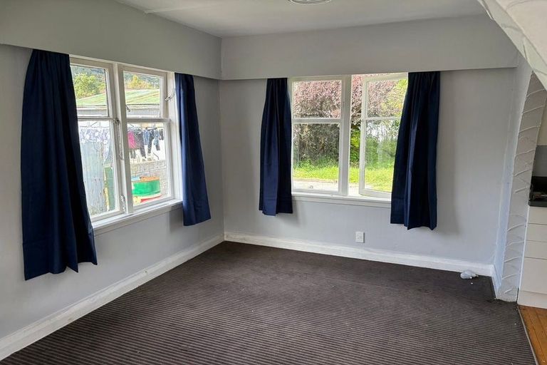 Photo of property in 100 Frederick Street, Wainuiomata, Lower Hutt, 5014