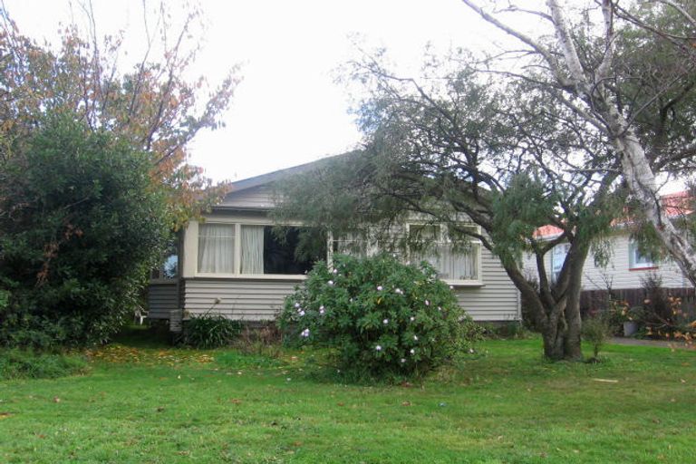 Photo of property in 22 Waitui Crescent, Waiwhetu, Lower Hutt, 5010