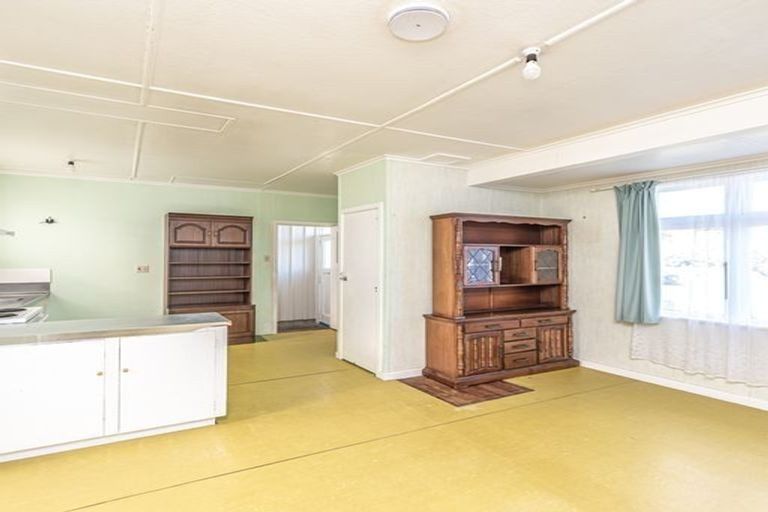 Photo of property in 11 Station Road, Marton, 4710