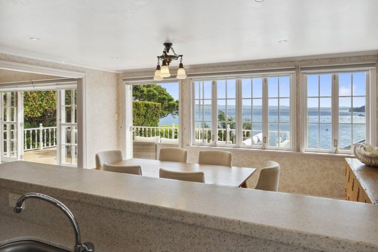 Photo of property in 56 Queen Street, Northcote Point, Auckland, 0627