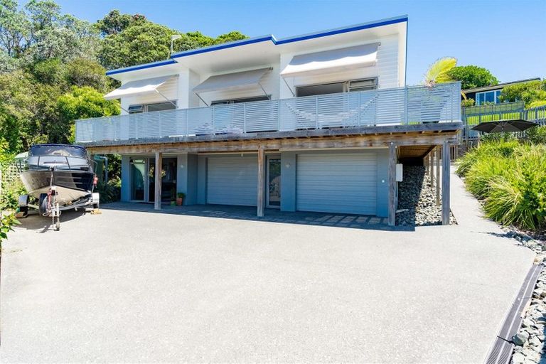 Photo of property in 842 Cove Road, Waipu, 0582
