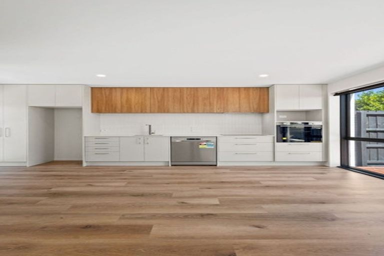 Photo of property in 4/33 Russell Street, Linwood, Christchurch, 8062