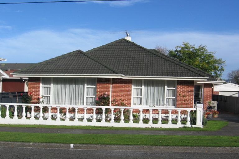 Photo of property in 4 Parnell Street, Fairfield, Lower Hutt, 5011