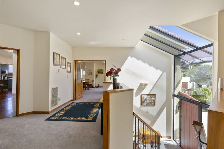 Photo of property in 19 George Gee Drive, Korokoro, Lower Hutt, 5012