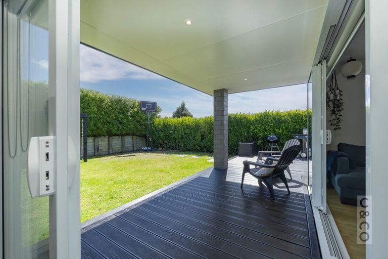 Photo of property in 77a Pohutukawa Parade, Riverhead, 0820