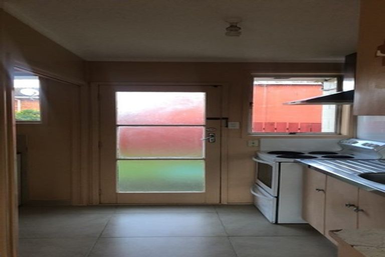 Photo of property in 2/8 Margaret Road, Papatoetoe, Auckland, 2025