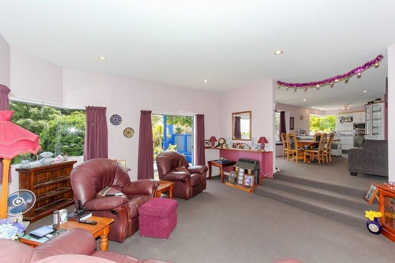 Photo of property in 40b Karina Road, Merrilands, New Plymouth, 4312