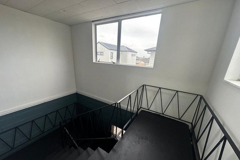 Photo of property in 720 Massey Road, Mangere, Auckland, 2022