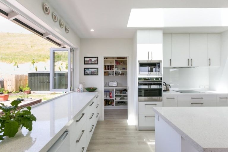 Photo of property in 63 Timoti Road, Waimarama, Havelock North, 4294