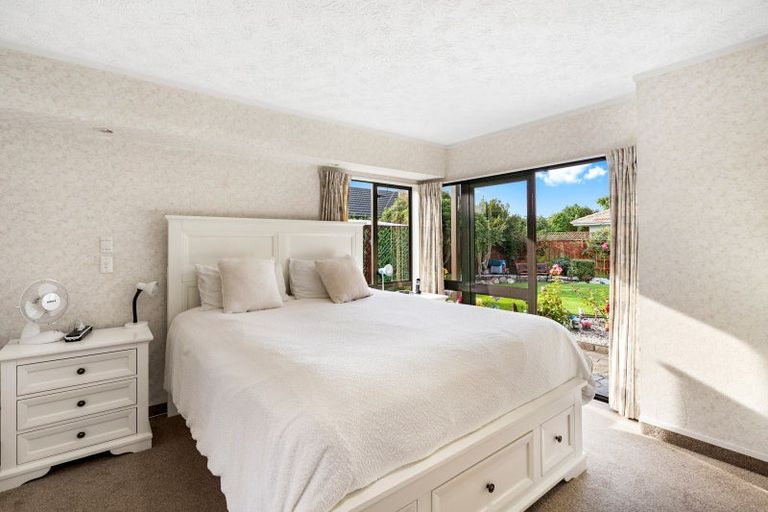 Photo of property in 1 Hyatt Grove, Greenmeadows, Napier, 4112