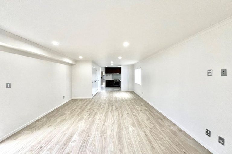 Photo of property in 54 Stranraer Crescent, Wattle Downs, Auckland, 2103