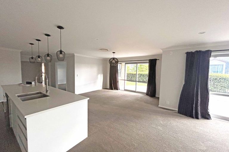 Photo of property in 12 Longbow Terrace, Flagstaff, Hamilton, 3210