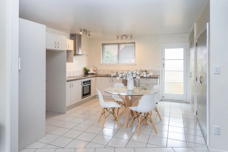 Photo of property in 2/30 Gordon Avenue, St Albans, Christchurch, 8014