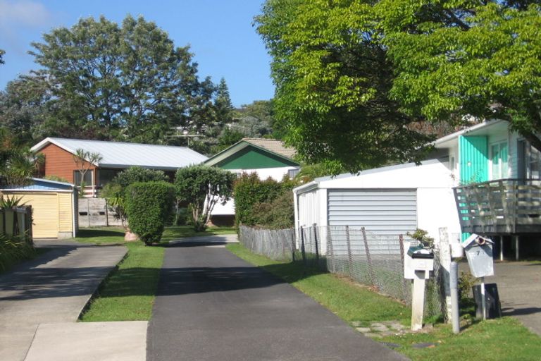 Photo of property in 1/73 Weldene Avenue, Glenfield, Auckland, 0629