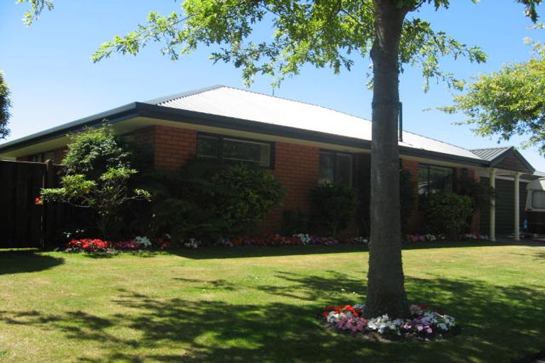 Photo of property in 11 Villa Grove, Ilam, Christchurch, 8041