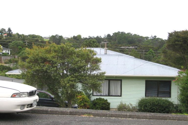 Photo of property in 28 Park Road, Glenfield, Auckland, 0629