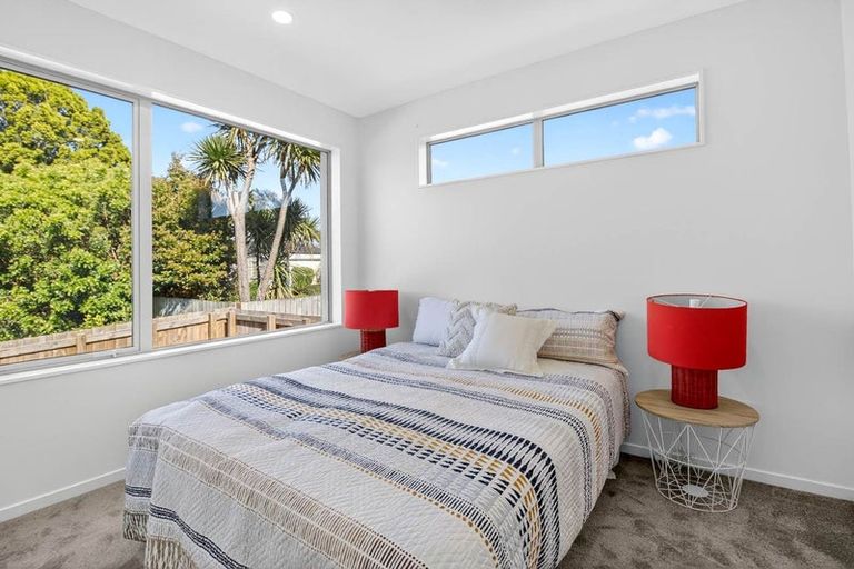 Photo of property in 7d Maroubra Place, Botany Downs, Auckland, 2010