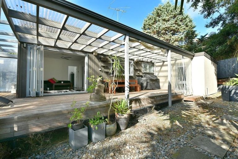 Photo of property in 2/88 Archers Road, Glenfield, Auckland, 0629