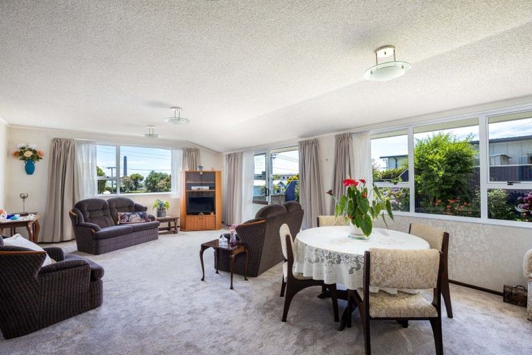 Photo of property in 33 South Road, Blagdon, New Plymouth, 4310