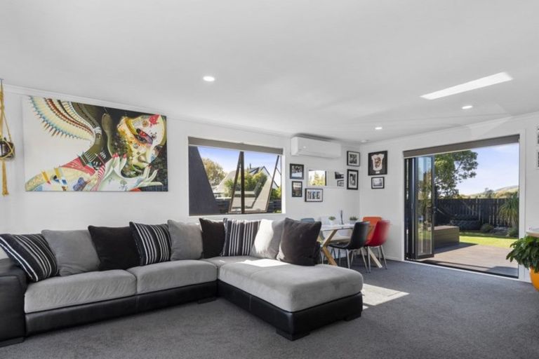 Photo of property in 14 Flinders Place, Welcome Bay, Tauranga, 3112