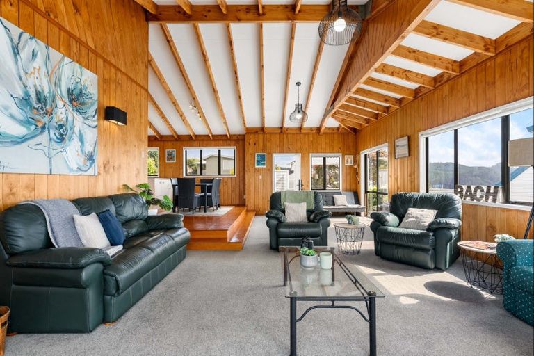 Photo of property in 409 Onemana Drive, Onemana, Whangamata, 3691