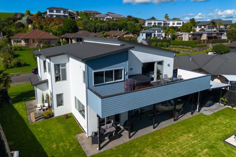 Photo of property in 12 Haden Place, Omokoroa, 3114