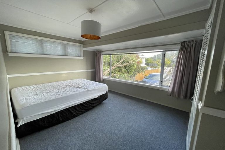 Photo of property in 23a Awanui Street, Merrilands, New Plymouth, 4312