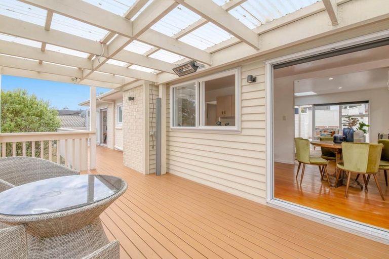 Photo of property in 5 William Souter Street, Forrest Hill, Auckland, 0620