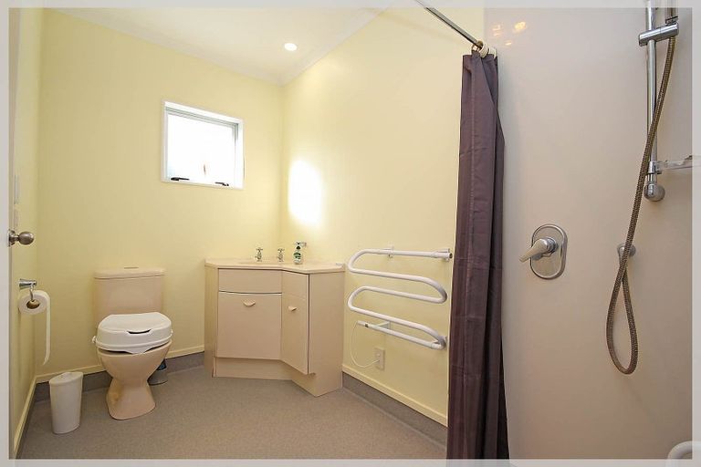 Photo of property in 23 Cook Street, Foxton, 4814