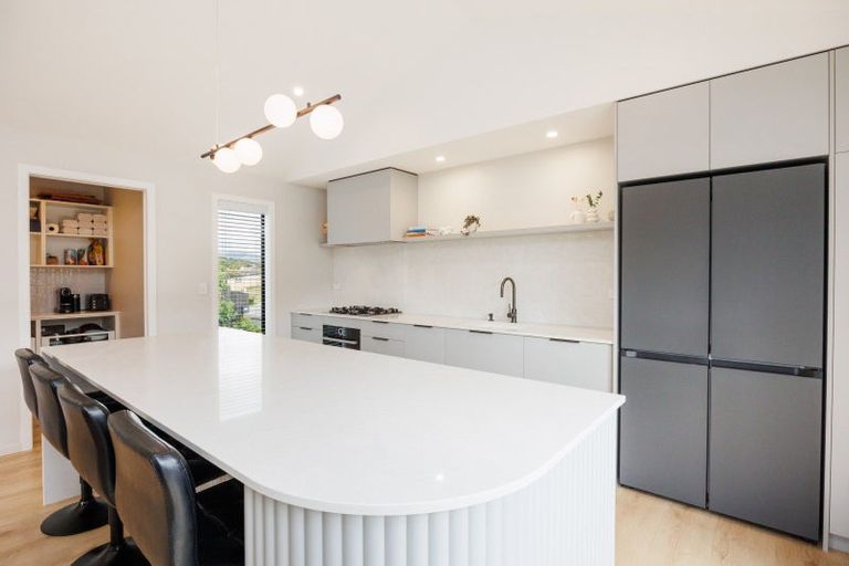 Photo of property in 38 Ashford Avenue, Hokowhitu, Palmerston North, 4410