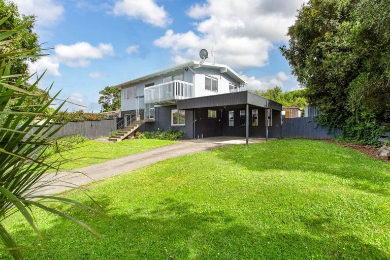 Photo of property in 2/29 Sealy Road, Torbay, Auckland, 0630