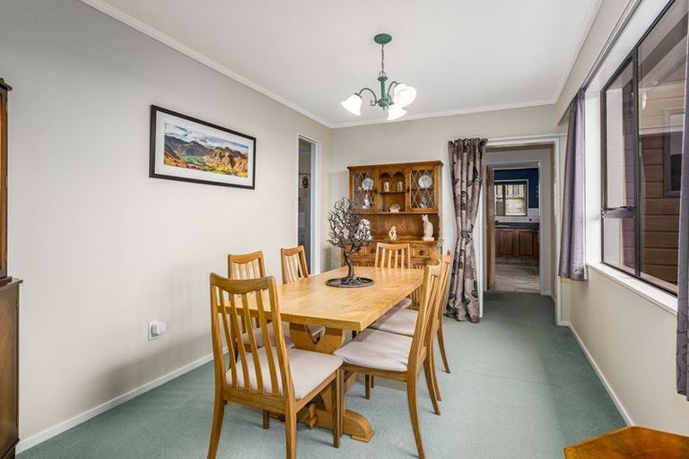 Photo of property in 7 Furneaux Grove, Whitby, Porirua, 5024