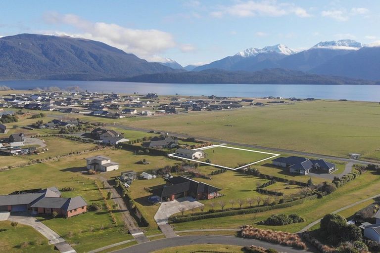 Photo of property in 152 Aparima Drive, Te Anau, 9600