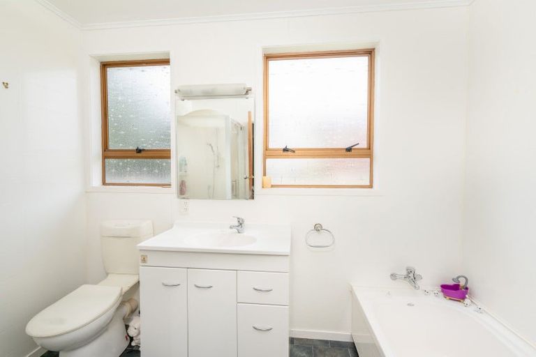 Photo of property in 12 Normand Place, Richmond Heights, Taupo, 3330
