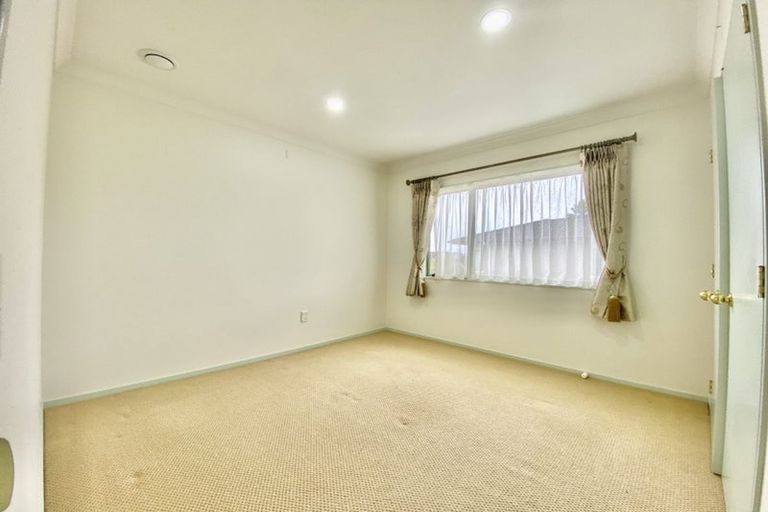 Photo of property in 14 Franshell Crescent, East Tamaki, Auckland, 2013